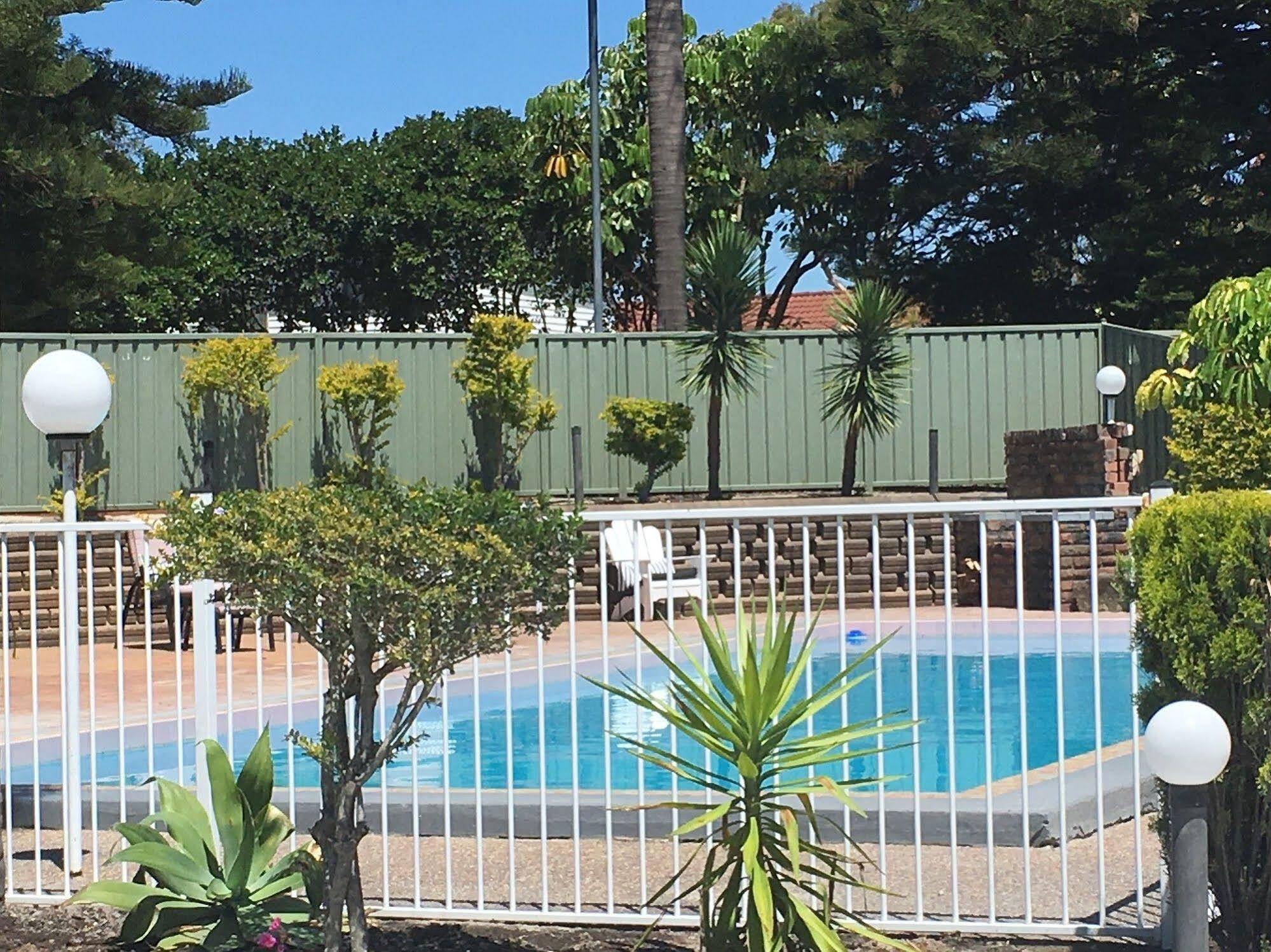 Belmont Palms Motel Lake Macquarie Exterior foto